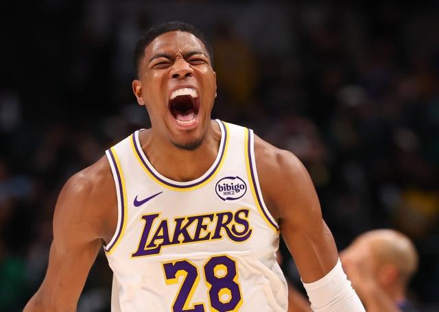 乐鱼体育app-湖人9胜1负定律上线！八村垒复苏关键7分救主