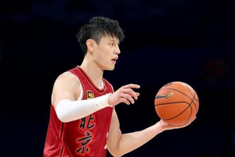 乐鱼电竞-山西队主场太荒唐！首钢队客场赢球，陈盈骏被吐口水