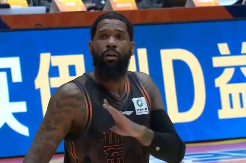 乐鱼体育官网-山东男篮神秘强援空降!保密封神+惊喜压哨,全力冲刺广州补赛!