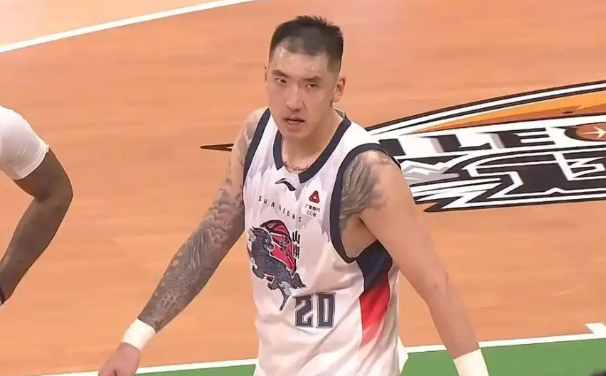 乐鱼体育官网-山东男篮神秘强援空降!保密封神+惊喜压哨,全力冲刺广州补赛!