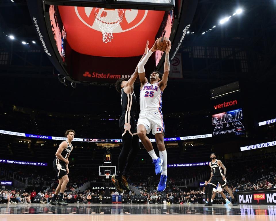 乐鱼电竞-杰伦35+10+7!老鹰逆转76人豪取6连胜 马克西31分受伤