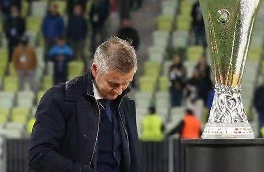 乐鱼官网-【夜读】空前绝后?齐祖三次炒皇马鱿鱼!